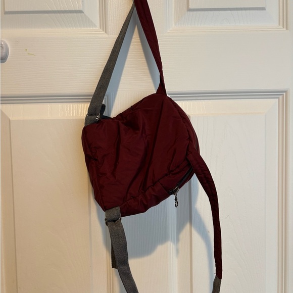 Lapin House Kids Book Bag Maroon 7x7 Inches Zipper Pockets - Picture 2 of 3